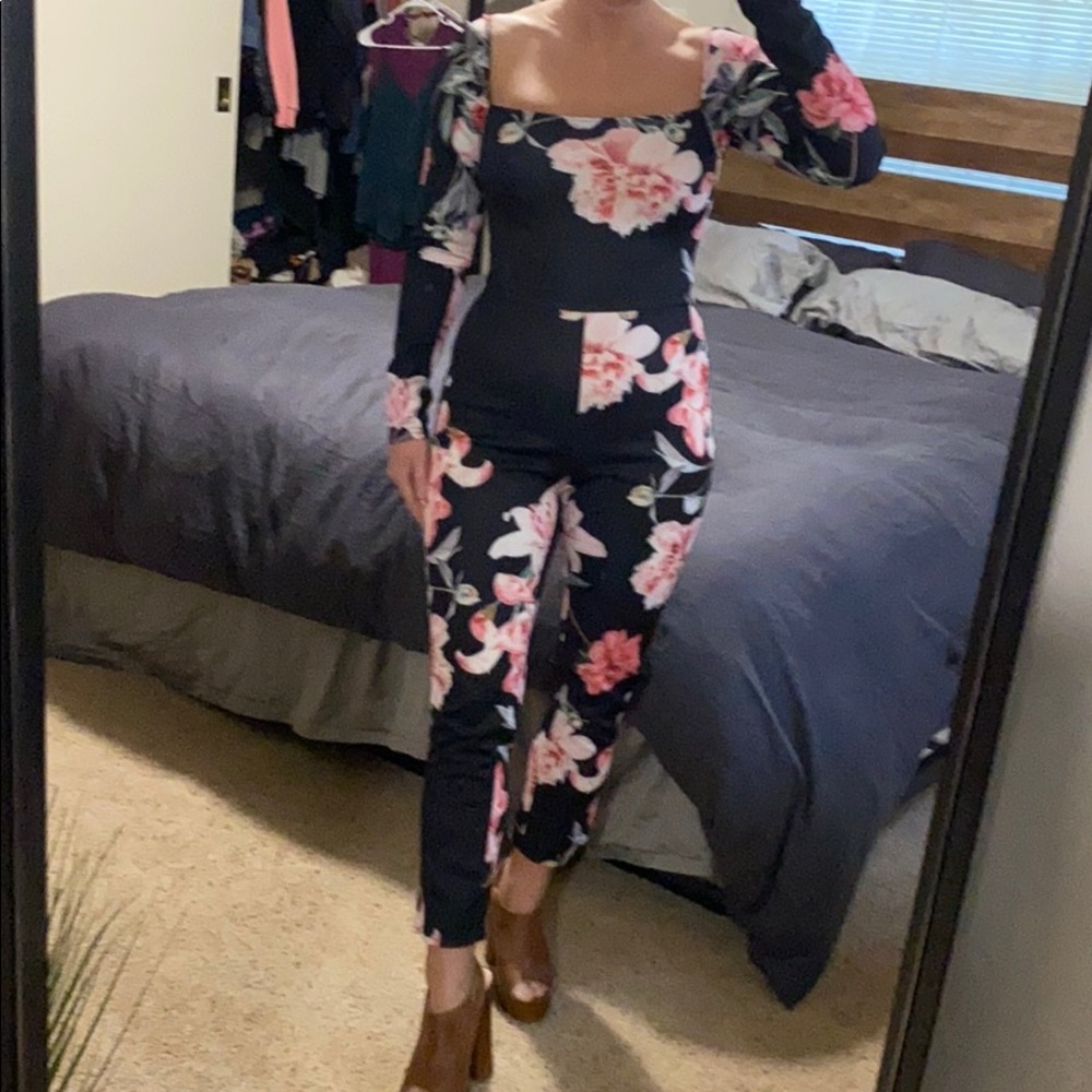 True Violet Floral fitted long sleeve jumper